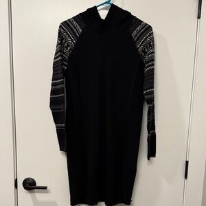 Krimson Klover Black and Gray Patterned Long Sleeve Dress